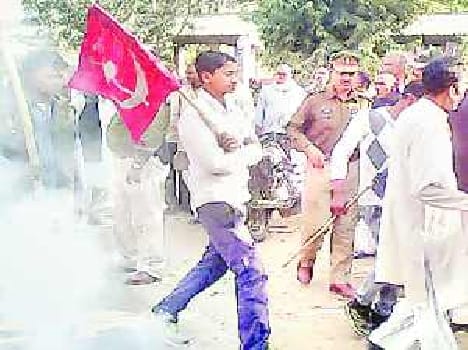 Burned an effigy of home minister, two arrested